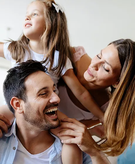familia-feliz-family-happy-casa-nova-1434047-pxhere_edited_edited-1